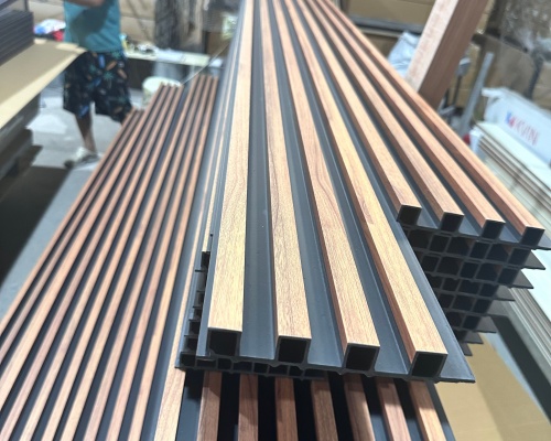 Aluminum vs. WPC: Which is the Best Choice?